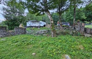 RV - 6 Miles to Bethel Woods set up on sheep farm