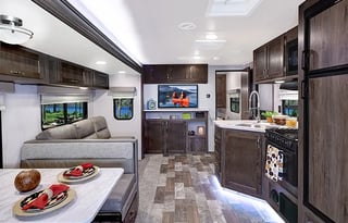 2020 EAST TO WEST Della Terra 27 K2D