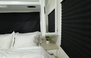 2007 Dutchman Express 6.0 Workhorse Pet Friendly