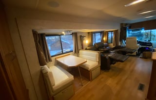 1997 Newmar Mountain Aire 4085