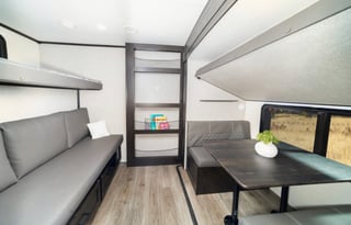 2021 Highland Ridge RV Highlander HF350H
