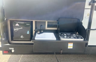 Beautiful 2020 Shadow Cruise travel trailer!