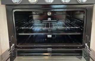 NEW 2022 - SLEEPS 10 - EASY TOWING - JUST BRING YOUR GROCERIES - DELIVERY & SETUP AVAILABLE