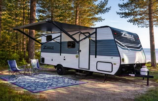 Clean Bunkhouse Camper | Easy Tow | Sleeps 6