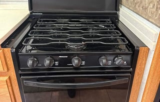 2005 Winnebago Journey 36M