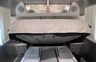 Airstream Globetrotter 27FB