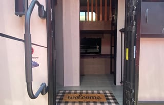 2021 Keystone RV Hideout (Delivery Available)