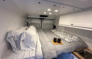 2023 Vast Overland **OFF GRID** SEATS/SLEEPS 4