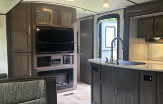 The Sunny Rig | DELIVERY/SET UP | Outdoor Kitchen
