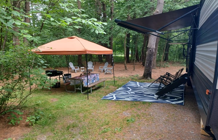 Ez up, grill, zero gravity reclining chairs all included