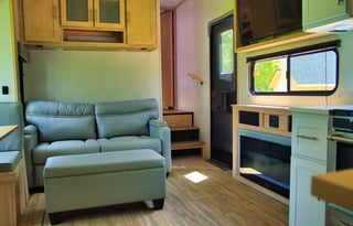 Event-Ready 5th Wheel | Sleeps 8+ | Spacious