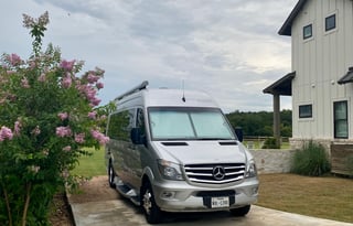 Sprinter Luxury Van-Class B