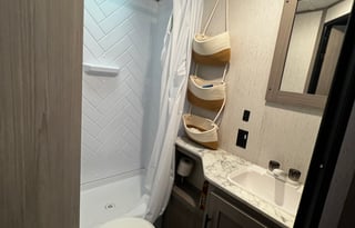 2022 Coleman lantern LT/ Full size bunks!