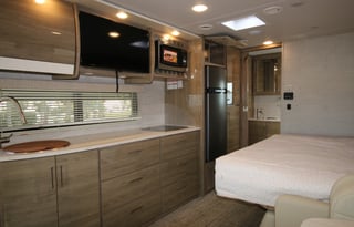 2021 Qwest 24R Sprinter RV