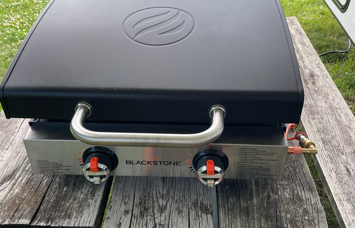 22” Blackstone Omnivore. This connects directly to the RV’s propane tank. Safe and easy operation.