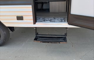 2025 Coleman Lantern LT 17B