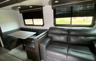 2021 Crossroads Cruiser Aire 33bhb