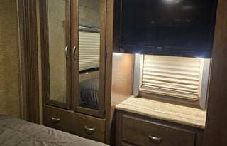 2017 Thor Motor Coach ACE 30.2