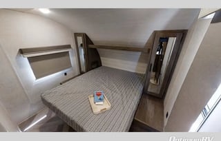 Pet Friendly RV That Sleeps 10