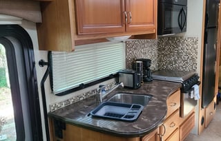 2015 Fleetwood Bounder(Delivery only)