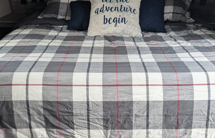 King Bed with memory foam mattress