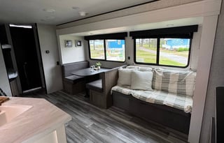 NEW 2025 Jayco Bunkhouse – Sleeps 6, Pet-Friendly