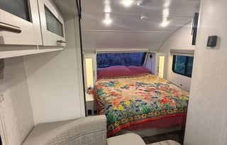 Honey Pod | Couples Solar Escape '22 Rpod