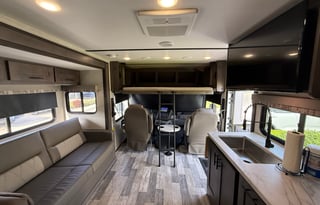 FR3 Class A 2023 – No CDL, Perfect for Burning Man