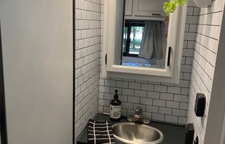 Adventure-Us, Home Away From Home,  Thor Majestic