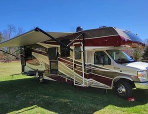 Coachmen RV Leprechaun 319MB Ford 450
