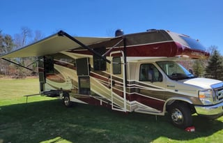 Clean Family RV Sleeps 5 Fully Equipped