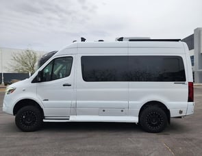 Midwest Automotive Designs Passage 144 FD2 Lounge