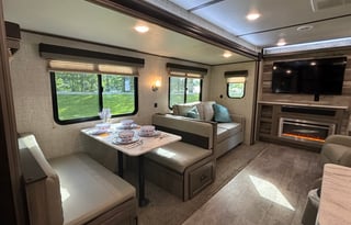 2020 Gulf Stream RV Conquest 295SBW
