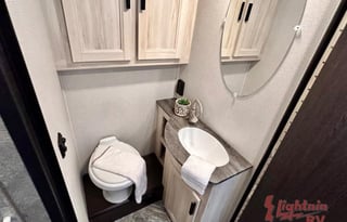 Forest River Sunseeker LE Model 2850SLE Motorhome