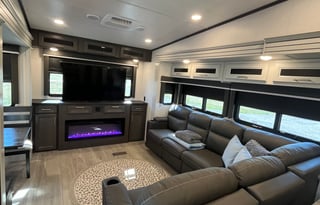 2025 Keystone Cougar Midnight Edition Fifth Wheel