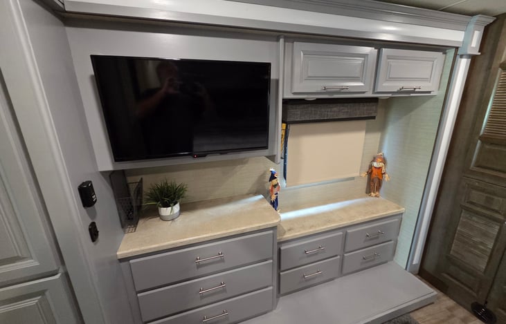 Back Bedroom counter