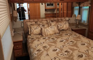 2005 Winnebago Journey 36M