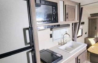 2021 Gulf Stream RV Envision 18RBD