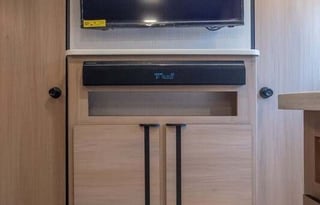 2022 Cruiser Radiance 28QD