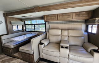 2020 Forest River RV Georgetown -2 full bathrooms!