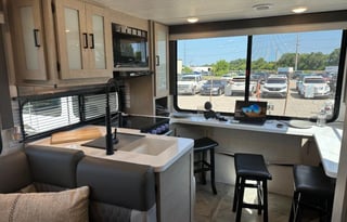 Wildwood X-Lite 24VIEW – Small Tow, Big Adventure