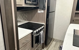 2021 CrossRoads RV Sunset Trail SS331BH