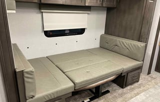 "Orion" 26' Bunkhouse, sleeps 8, loaded amenities