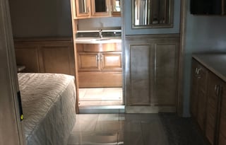 2019 Fleetwood RV Discovery 38N