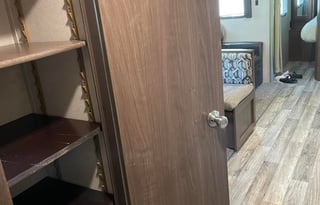 2019 Keystone Hideout 31