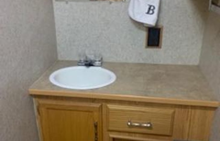 Separate toilet/sink