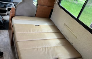 2017 Winnebago Spirit 25B