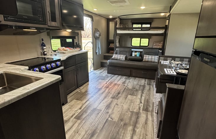 Great layout and plenty of room to spread out.