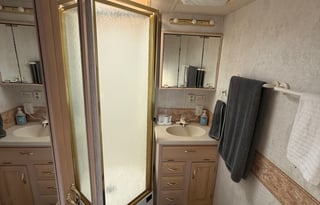 2001 Newmar Kountry Star KSCA3651