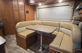 2017 Winnebago Minnie Winnie 22R